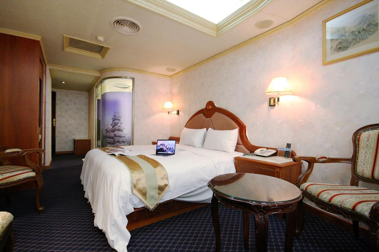 Wang Fu Hotel Miaoli Eksteriør bilde